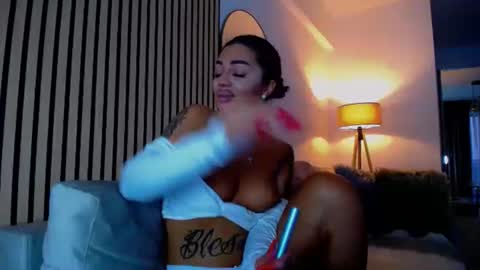 Snapshot of jessepurelove chatting on 10-06-25, 05:27 Jess online show from 10-06-25, 05:27