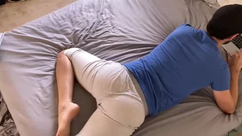 Jesse online show from 11-26-25, 06:09