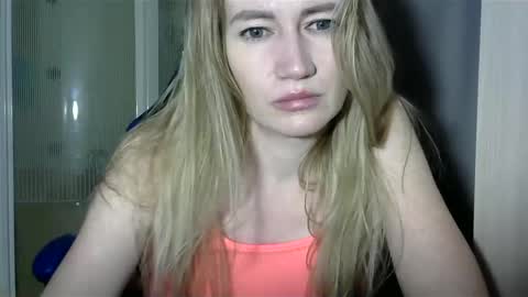 JessFox1 online show from 01-08-25, 09:55