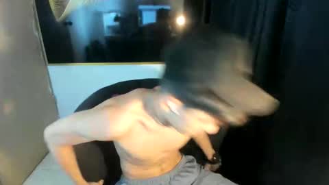 jesshot_bigcock online show from 06-11-26, 06:00