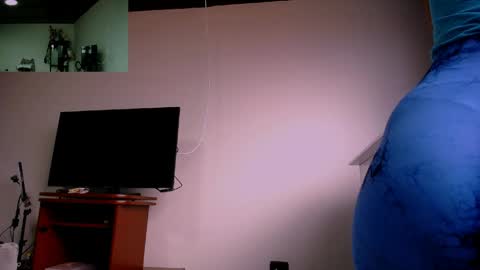 Yessik Rodriguez online show from 03-17-26, 06:11