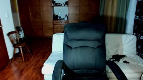 jessica_rabbit777_ online show from 01-10-25, 12:17