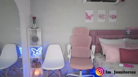 Snapshot of jessica_tom_ chatting on 05-11-26, 03:07 Jessica online show from 05-11-26, 03:07