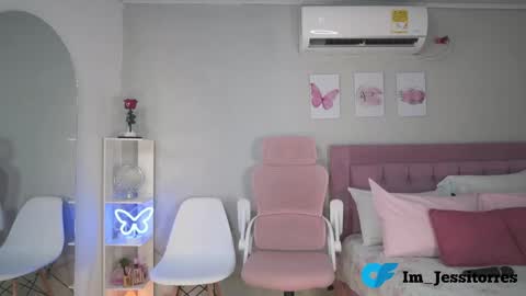 Snapshot of jessica_tom_ chatting on 05-14-26, 01:07 Jessica online show from 05-14-26, 01:07