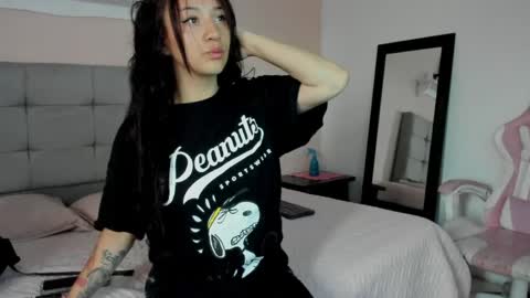Snapshot of jessicadove chatting on 06-04-26, 11:05 Jessica online show from 06-04-26, 11:05
