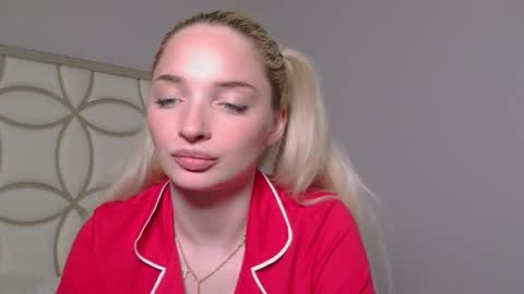 Snapshot of jessicahwinters chatting on 11-28-25, 03:31 Jessica online show from 11-28-25, 03:31