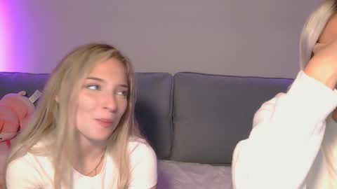 Snapshot of jessicahwinters chatting on 11-30-25, 09:52 Jessica online show from 11-30-25, 09:52