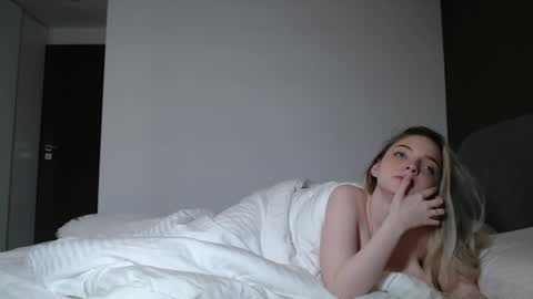 Jessica online show from 04-24-26, 01:41