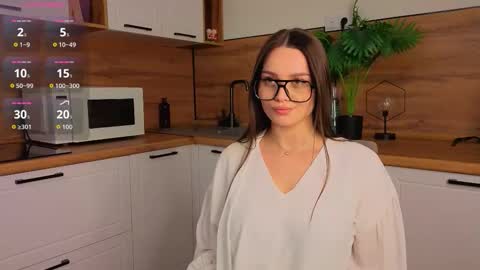 Liza online show from 11-15-25, 06:11