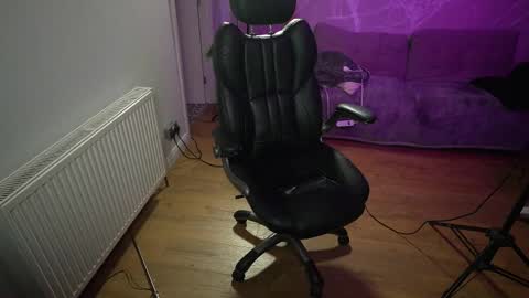 Jessicatv online show from 11-22-25, 03:22