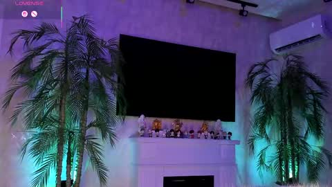 Gloria   online show from 04-25-26, 12:24