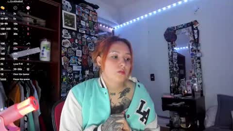 Snapshot of jessie_williams_01 chatting on 12-12-24, 10:20 Your Sweet Angel online show from 12-12-24, 10:20