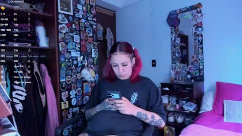 Snapshot of jessie_williams_01 chatting on 01-22-25, 08:49 Your Sweet Angel online show from 01-22-25, 08:49