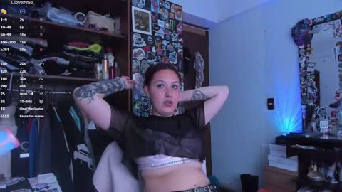 Snapshot of jessie_williams_01 chatting on 02-06-25, 08:34 Your Sweet Angel online show from 02-06-25, 08:34