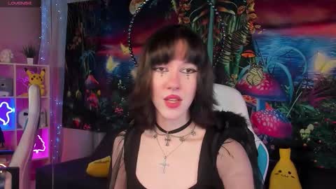 Snapshot of jessiefrost chatting on 10-28-25, 08:22 jessiefrost online show from 10-28-25, 08:22