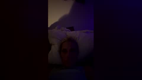 jessielivesloves online show from 05-18-26, 09:15