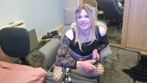 Snapshot of jessiessicaxx chatting on 12-28-24, 03:48 Jessiessicaxx online show from 12-28-24, 03:48