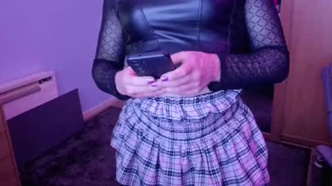 Snapshot of jessiessicaxx chatting on 03-12-25, 01:03 Jessiessicaxx online show from 03-12-25, 01:03