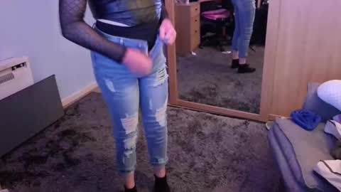 Snapshot of jessiessicaxx chatting on 03-12-25, 10:48 Jessiessicaxx online show from 03-12-25, 10:48