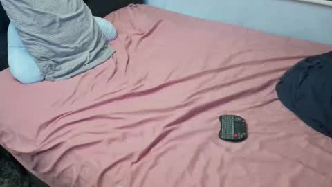 Snapshot of jessiessicaxx chatting on 10-04-25, 10:35 Jessiessicaxx online show from 10-04-25, 10:35