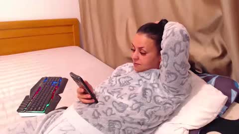 jessiestar3 online show from 04-20-26, 10:33