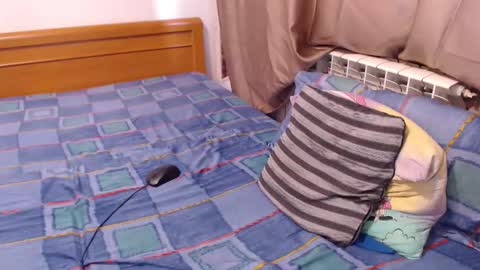 jessiestar3 online show from 06-05-26, 04:02