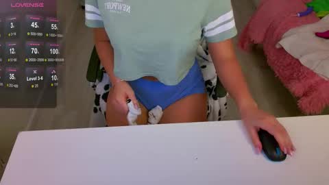 Jessi online show from 11-12-25, 01:44