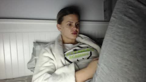 jessieryan online show from 11-20-25, 02:12