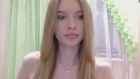 Snapshot of jessika__peach chatting on 06-04-26, 08:59 Marina online show from 06-04-26, 08:59