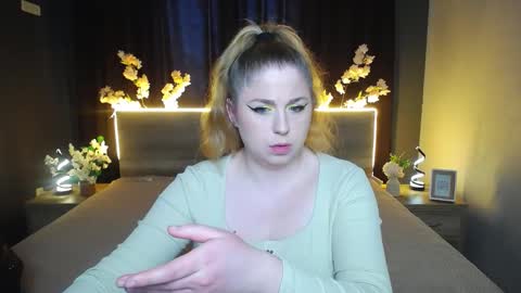 Jess online show from 03-09-26, 07:23