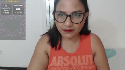 paola online show from 05-11-26, 12:44