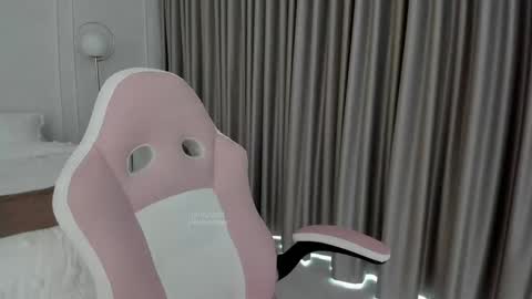    online show from 09-18-25, 02:08