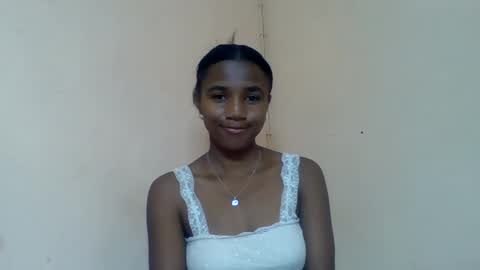 Snapshot of jessyh01 chatting on 06-08-26, 01:33 jessyh01 online show from 06-08-26, 01:33