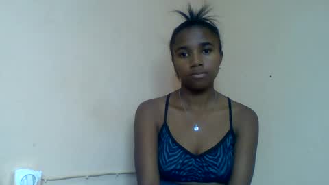 Snapshot of jessyh01 chatting on 06-09-26, 02:28 jessyh01 online show from 06-09-26, 02:28
