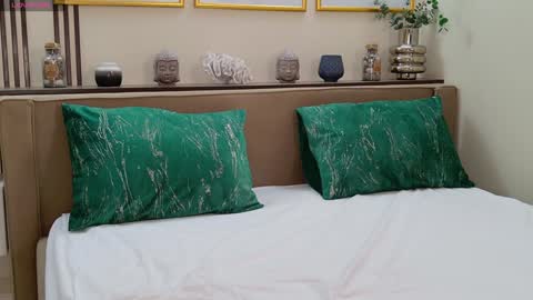 Francesca online show from 12-31-24, 08:04