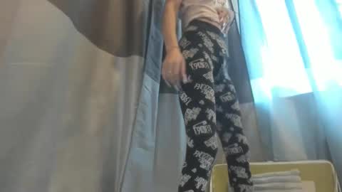 Jessy online show from 10-25-25, 06:10