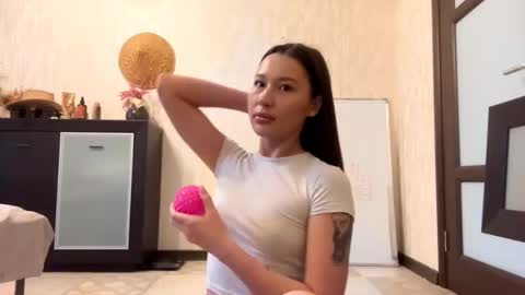 Lynn online show from 10-23-25, 07:51