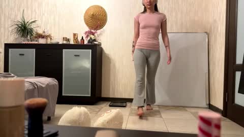 Lynn online show from 10-29-25, 07:32