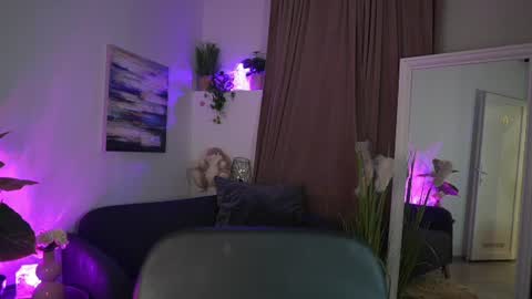 Jet online show from 07-18-26, 06:34