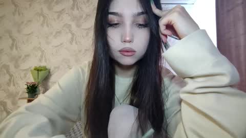 I am Gina ntmu Lets hit 10 Thumbs Up together online show from 03-12-26, 05:46