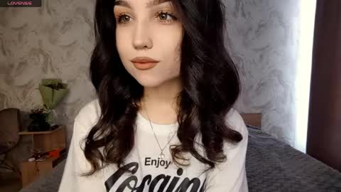 Snapshot of jettanicolay chatting on 04-22-26, 06:49 I am Gina ntmu Lets hit 10 Thumbs Up together online show from 04-22-26, 06:49