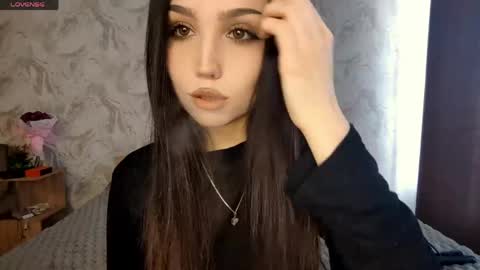 Snapshot of jettanicolay chatting on 05-06-26, 06:41 I am Gina ntmu Lets hit 10 Thumbs Up together online show from 05-06-26, 06:41