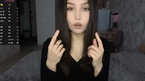 Snapshot of jettanicolay chatting on 05-12-26, 09:39 I am Gina ntmu Lets hit 10 Thumbs Up together online show from 05-12-26, 09:39
