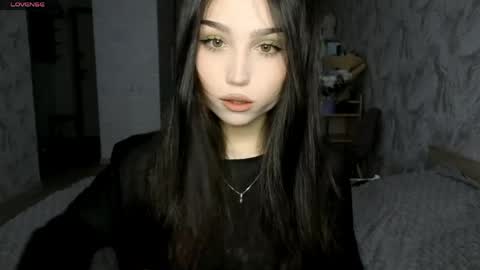 Snapshot of jettanicolay chatting on 05-21-26, 04:41 I am Gina ntmu Lets hit 10 Thumbs Up together online show from 05-21-26, 04:41