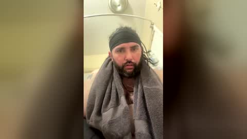 jetzfo0 online show from 04-15-26, 12:23