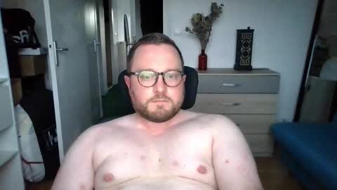 jeuneloup92 online show from 10-27-25, 04:55