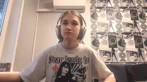 Helgi online show from 11-30-25, 01:04