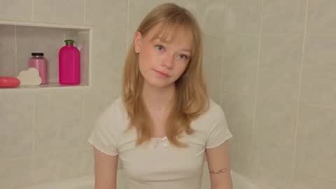 Gwen online show from 01-10-26, 08:16