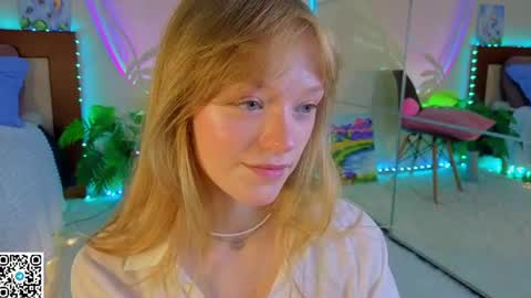 Gwen online show from 07-19-26, 08:12