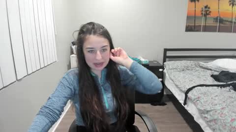 Snapshot of jewelrancid chatting on 12-30-24, 02:09 Miss Lovely online show from 12-30-24, 02:09